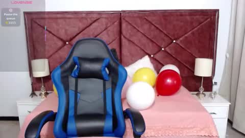 Snapshot of zoe_sweet050 chatting on November 17, 2025, 3:18 pm zoe_sweet050 online show from November 17, 2025, 3:18 pm