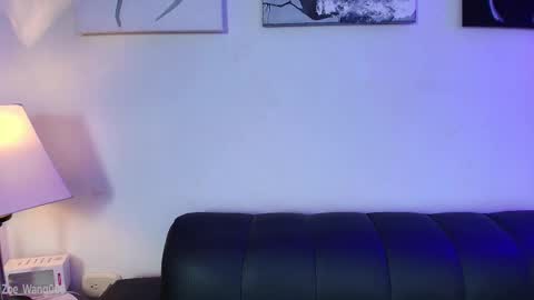 Zoe online show from October 4, 2025, 4:54 am