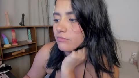 Zoe online show from April 14, 2026, 2:06 am