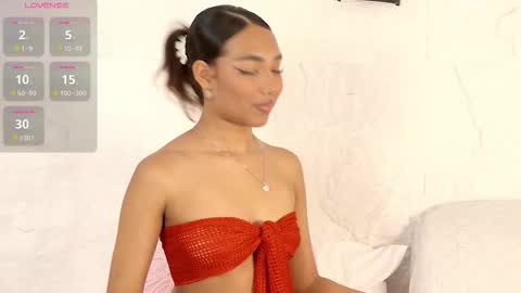 zoeameliie online show from February 2, 2026, 10:19 pm