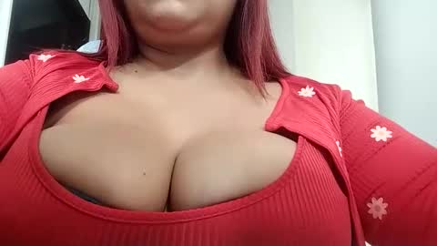 zoebenneti online show from April 7, 2026, 4:51 pm