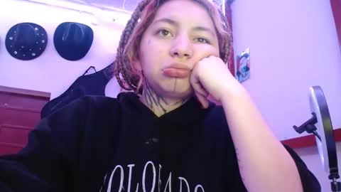 zoee jhonnyy online show from January 18, 2025, 9:56 am