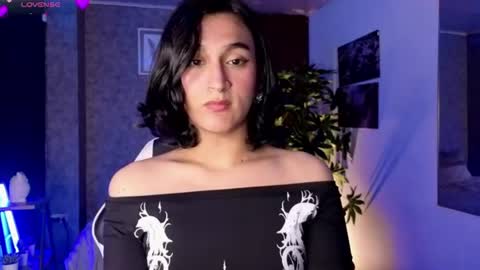 ZOE online show from June 18, 2026, 6:02 am
