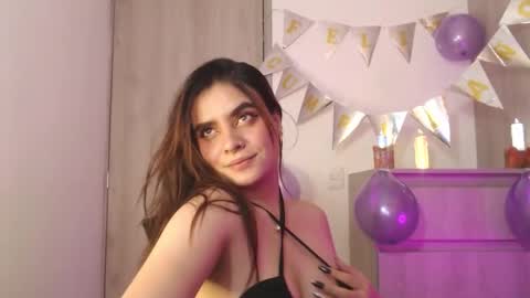 Zoee online show from November 29, 2025, 7:50 pm