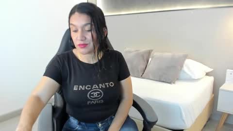 zoee_zi online show from September 27, 2025, 6:57 pm