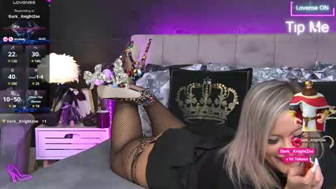 Snapshot of zoemesmerizee chatting on February 11, 2025, 6:08 am ZoeMesmerize online show from February 11, 2025, 6:08 am