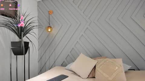 Zoe online show from March 25, 2026, 10:49 pm