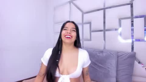 ZoeSwam online show from February 9, 2025, 1:25 pm