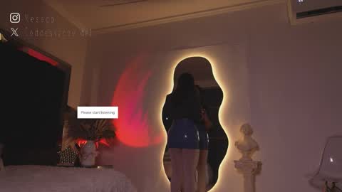 zoevidal_ online show from February 9, 2026, 11:58 am