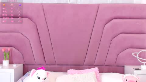 zoewillian online show from February 26, 2025, 9:05 pm