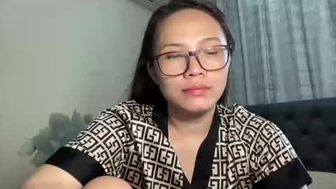 zoey_foryou online show from October 19, 2025, 3:07 am