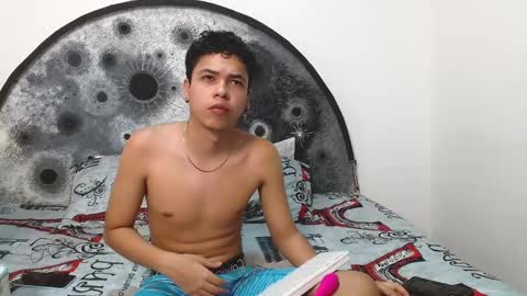 Snapshot of zoey_jayden chatting on March 7, 2025, 7:16 pm Zoey Jayden online show from March 7, 2025, 7:16 pm