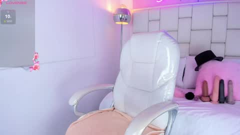 Z O E online show from February 5, 2025, 11:44 am