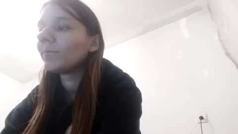 Snapshot of zonalecea chatting on October 27, 2025, 7:40 pm Mona online show from October 27, 2025, 7:40 pm