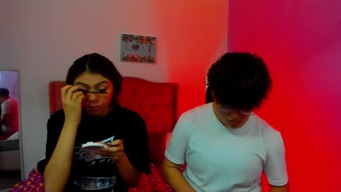 Snapshot of zooble_28 chatting on June 2, 2026, 12:18 pm Nick And Mia online show from June 2, 2026, 12:18 pm