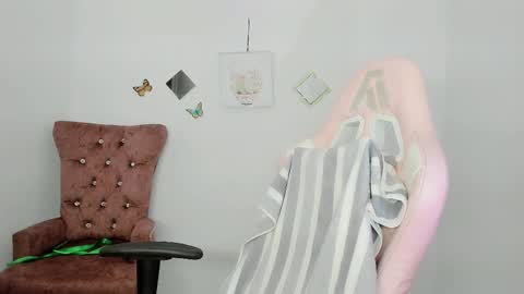 Alicie online show from December 15, 2025, 9:02 am