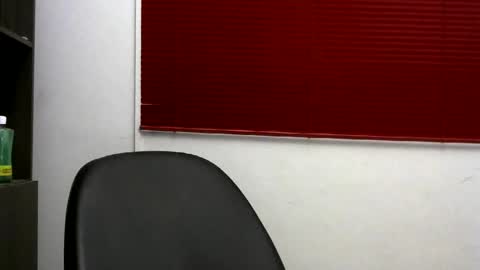 zoro_00 online show from November 8, 2025, 12:44 am