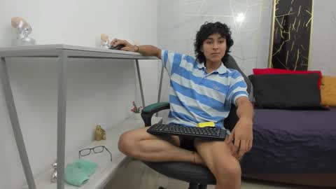     online show from November 27, 2025, 9:50 pm