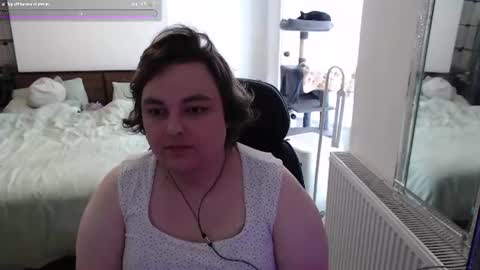 Zosia Blooms online show from June 11, 2026, 11:08 am