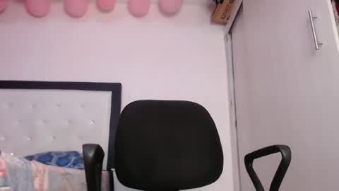 Snapshot of zousxxx chatting on February 25, 2025, 2:58 am zousxxx online show from February 25, 2025, 2:58 am