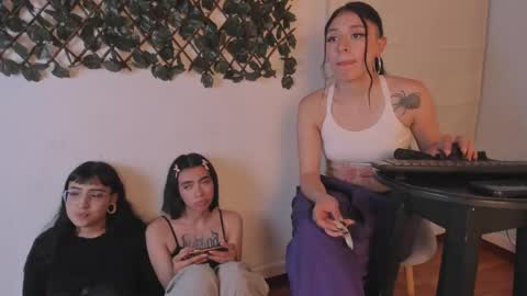 cintya kors online show from February 1, 2025, 9:11 am