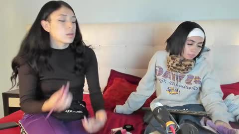 cintya kors online show from March 12, 2025, 3:57 am