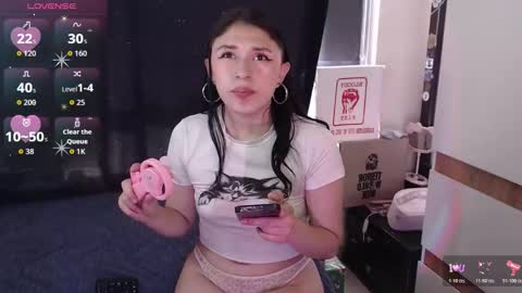 cintya kors online show from December 3, 2025, 6:50 pm