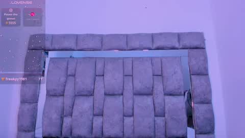 Zuly  online show from March 4, 2025, 7:01 pm