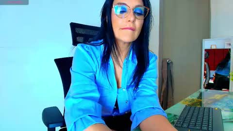 Zuzana21 online show from November 6, 2025, 1:01 pm