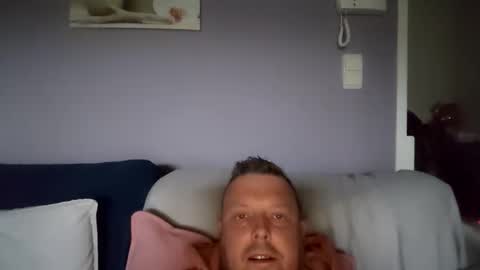 zwartepanda online show from March 11, 2026, 3:18 pm