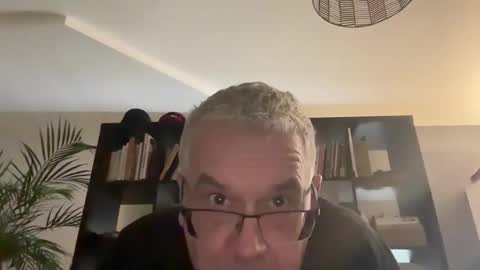 zwickauer1969 online show from March 9, 2025, 6:32 pm