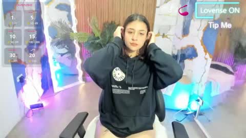 zyra_tay online show from May 31, 2026, 11:50 am