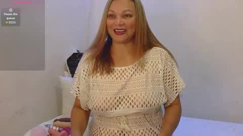 Snapshot of zyra_vex chatting on May 24, 2026, 10:04 pm Zyra Vex online show from May 24, 2026, 10:04 pm