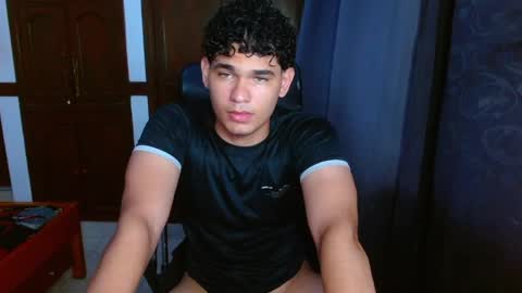 Snapshot of zyrosxk chatting on April 23, 2026, 7:09 am antonio felipe online show from April 23, 2026, 7:09 am