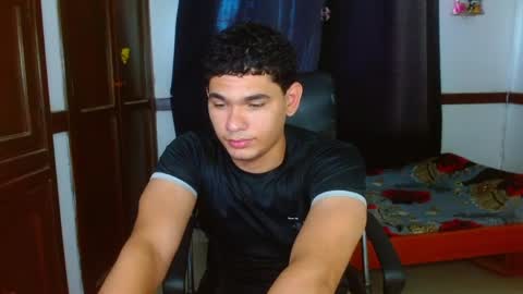 Snapshot of zyrosxk chatting on June 1, 2026, 3:47 pm antonio felipe online show from June 1, 2026, 3:47 pm