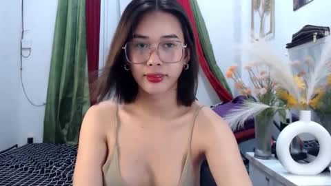 zyzy online show from October 26, 2025, 9:15 am