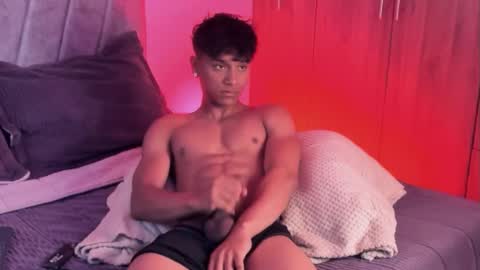 zyzz_1812 online show from October 1, 2025, 6:03 pm