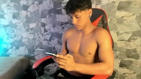 Snapshot of zyzz_1812 chatting on April 21, 2026, 5:50 pm zyzz_1812 online show from April 21, 2026, 5:50 pm