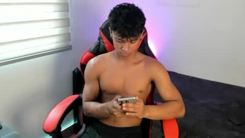 Snapshot of zyzz_1812 chatting on June 4, 2026, 6:47 pm zyzz_1812 online show from June 4, 2026, 6:47 pm