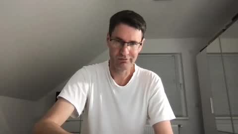 Snapshot of zzz123_cam chatting on December 20, 2024, 3:53 pm zzz123_cam online show from December 20, 2024, 3:53 pm