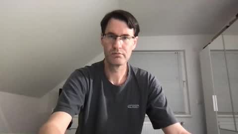 Snapshot of zzz123_cam chatting on October 18, 2025, 2:51 pm zzz123_cam online show from October 18, 2025, 2:51 pm