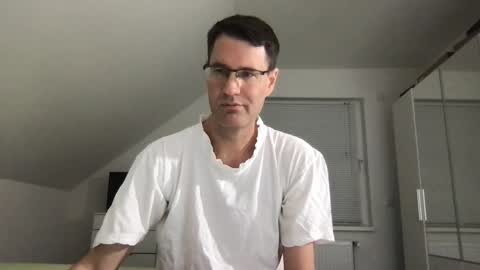 Snapshot of zzz123_cam chatting on October 31, 2025, 2:51 pm zzz123_cam online show from October 31, 2025, 2:51 pm