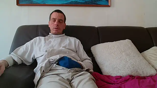 cloupefun online show from January 18, 2026, 1:48 pm