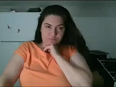 Snapshot of Squirtlady38 chatting on December 30, 2024, 2:20 am Squirtlady38 online show from December 30, 2024, 2:20 am