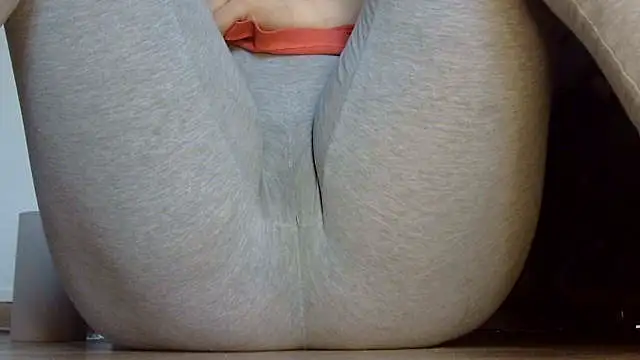 Squirtlady38 online show from January 14, 2026, 1:17 pm