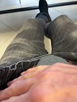 Snapshot of buodiculo chatting on February 27, 2026, 7:30 am buodiculo online show from February 27, 2026, 7:30 am