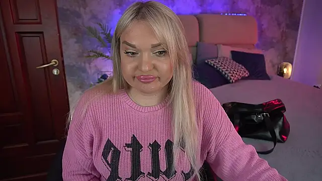 Snapshot of MissyMartinez chatting on March 17, 2025, 8:51 am MissyMartinez online show from March 17, 2025, 8:51 am