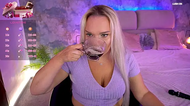 Snapshot of MissyMartinez chatting on September 26, 2025, 7:23 am MissyMartinez online show from September 26, 2025, 7:23 am