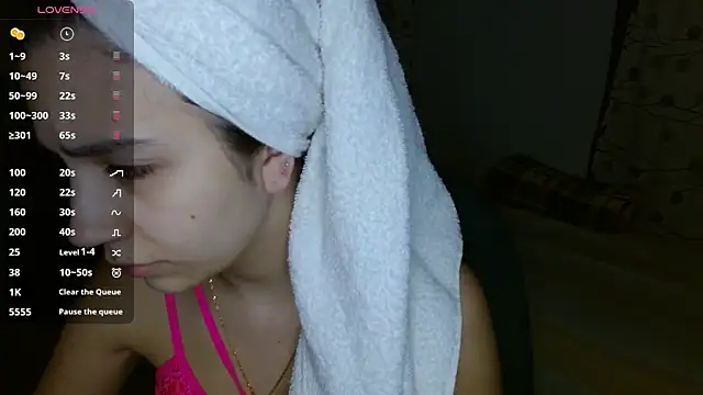 mia  lopez  online show from December 10, 2024, 11:19 pm