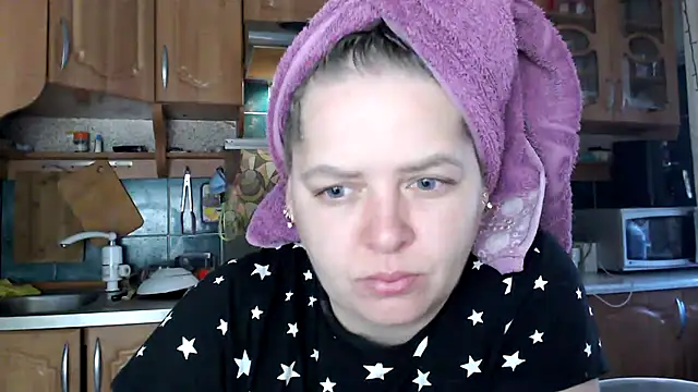 Snapshot of uliastar chatting on October 18, 2025, 5:32 am uliastar online show from October 18, 2025, 5:32 am